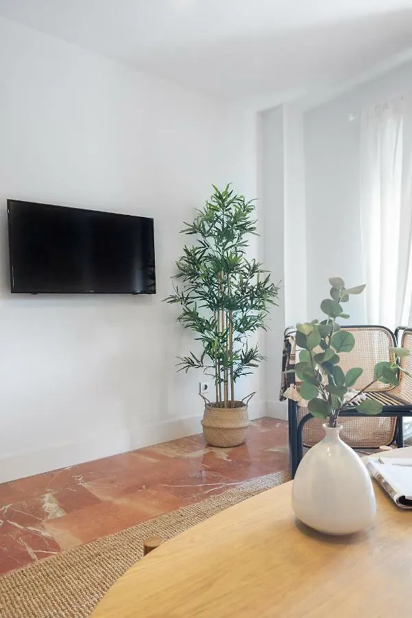 Apartment Alterhome Reina Mercedes Seville