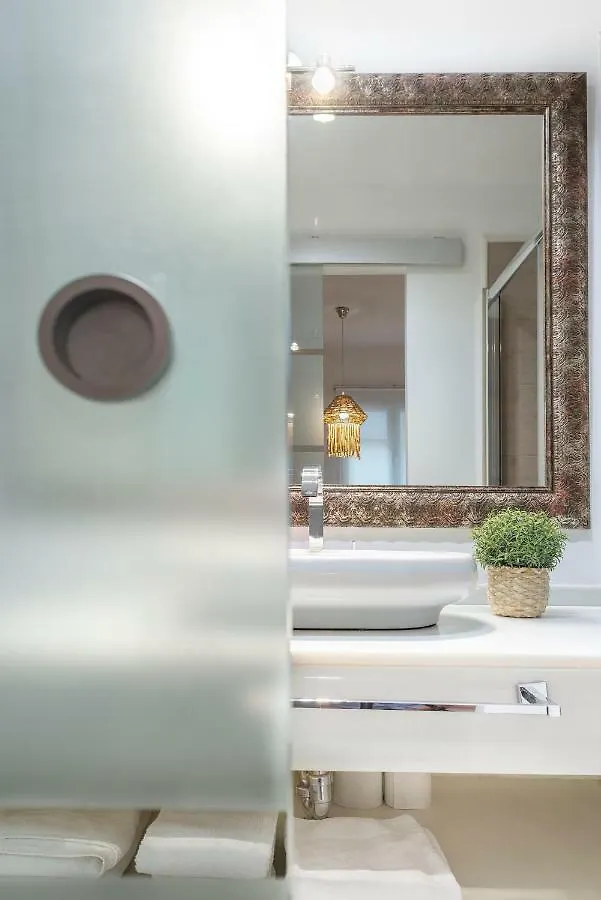 Alterhome Reina Mercedes Seville Apartment