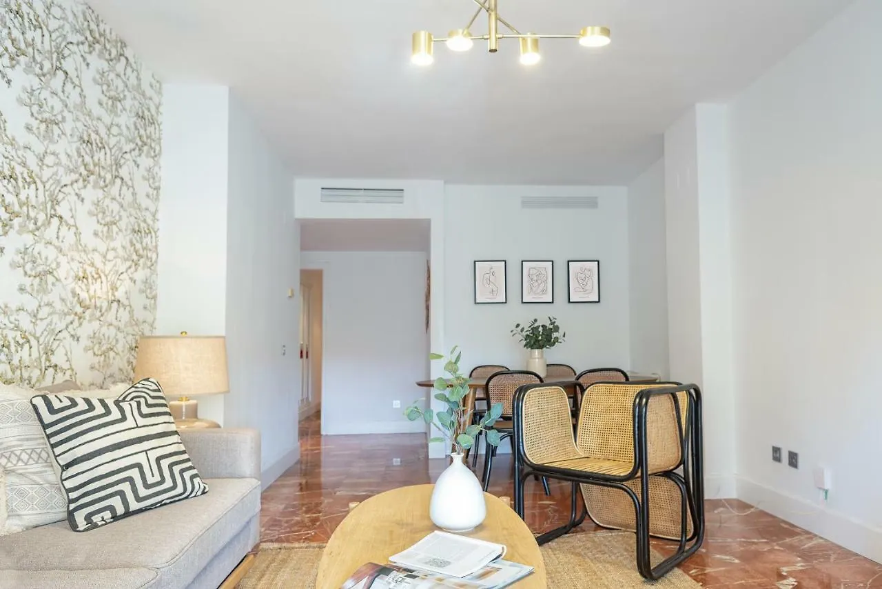 Alterhome Reina Mercedes Seville